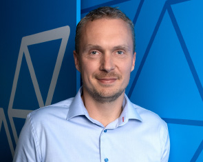 295x235 Slefr 295x235 Slefr